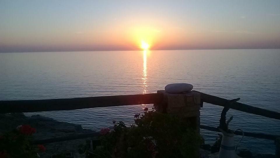 Ikarian Endless Blue Guest House Kouniadi Екстериор снимка