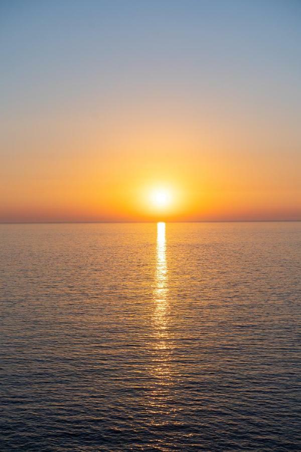 Ikarian Endless Blue Guest House Kouniadi Екстериор снимка